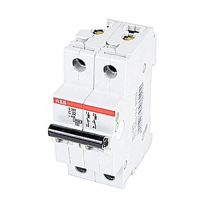 S202-C32 ABB - 2CDS252001R0324 100% New